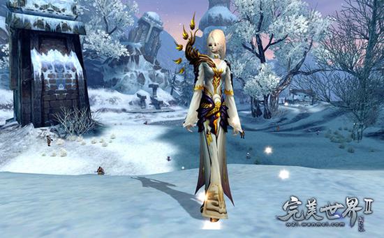 给爷整笑了，曼奇尼假意亲吻布鲁马多，将布鲁马多逗笑（这一幕笑翻了：曼奇尼作势亲吻布鲁马多，逗得对方当场大笑）