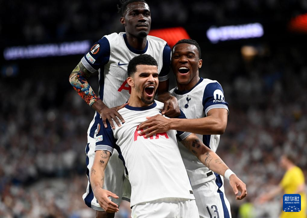 孔蒂：我们会保护好霍伊伦；莫德里奇展现出的能量令人敬佩（孔蒂：将护航霍伊伦成长，莫德里奇的能量令人钦佩）