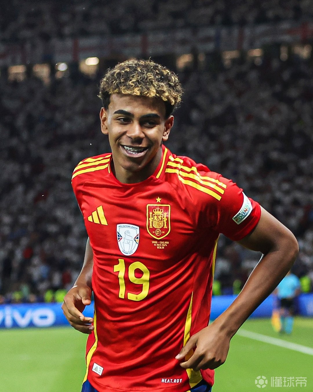 罗体：瓦尔迪家中被盗损失10万欧元财物，窃贼跟踪了他和家人（罗体：窃贼尾随瓦尔迪一家后入室盗窃，其家中损失约10万欧元财物）