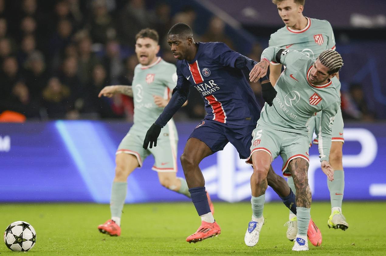 利兹联在英超第14轮主场3-1战胜切尔西，田中碧首球+勒温破门，结束连败并跳出降级区。（英超第14轮：利兹联主场3-1击败切尔西，田中碧收获首球、勒温破门，止连败并逃离降级区）