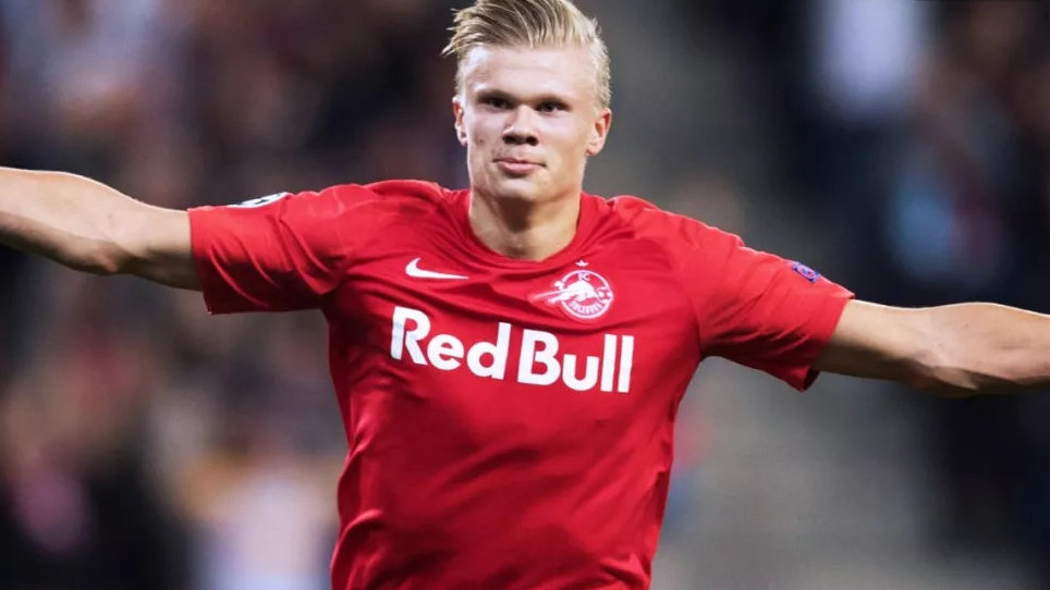 镜报：曼联1月无法召回霍伊伦，那不勒斯有欧冠资格就能买断（镜报：曼联无权在1月召回霍伊伦，那不勒斯若拿到欧冠资格即可买断）