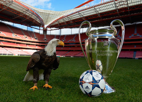 自06年以来，皇马首次有两名英格兰球员在西甲同时首发（2006年以来，皇马首次在西甲同场派出两名英格兰球员首发）