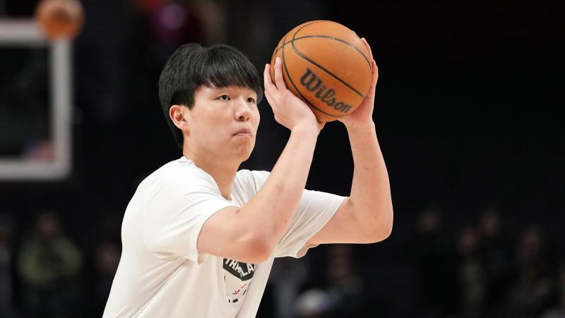 雷迪克：马刺防守策略和太阳类似，让东里出手高难度中投（雷迪克：马刺防守与太阳如出一辙，逼东里出手高难度中距离）