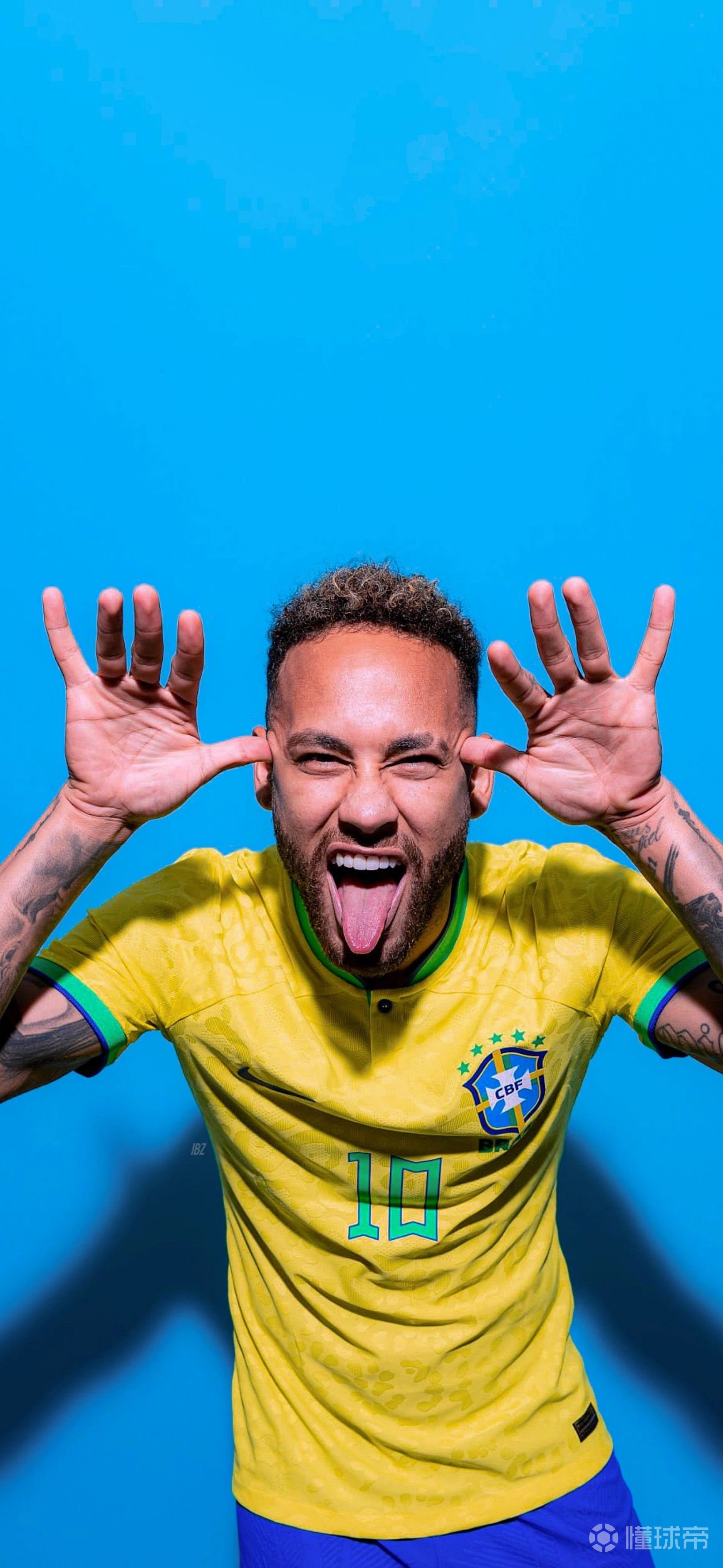 巴萨官方：拉菲尼亚继续进行个人训练，处在康复的最后阶段（巴萨通报：拉菲尼亚继续单独训练，康复进入收尾阶段）