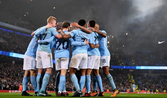 欧冠球员表现评析：C罗连续进球,（欧冠表现观察：C罗连场破门）